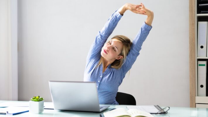 5 Corporate Yoga Exercises to try in your office